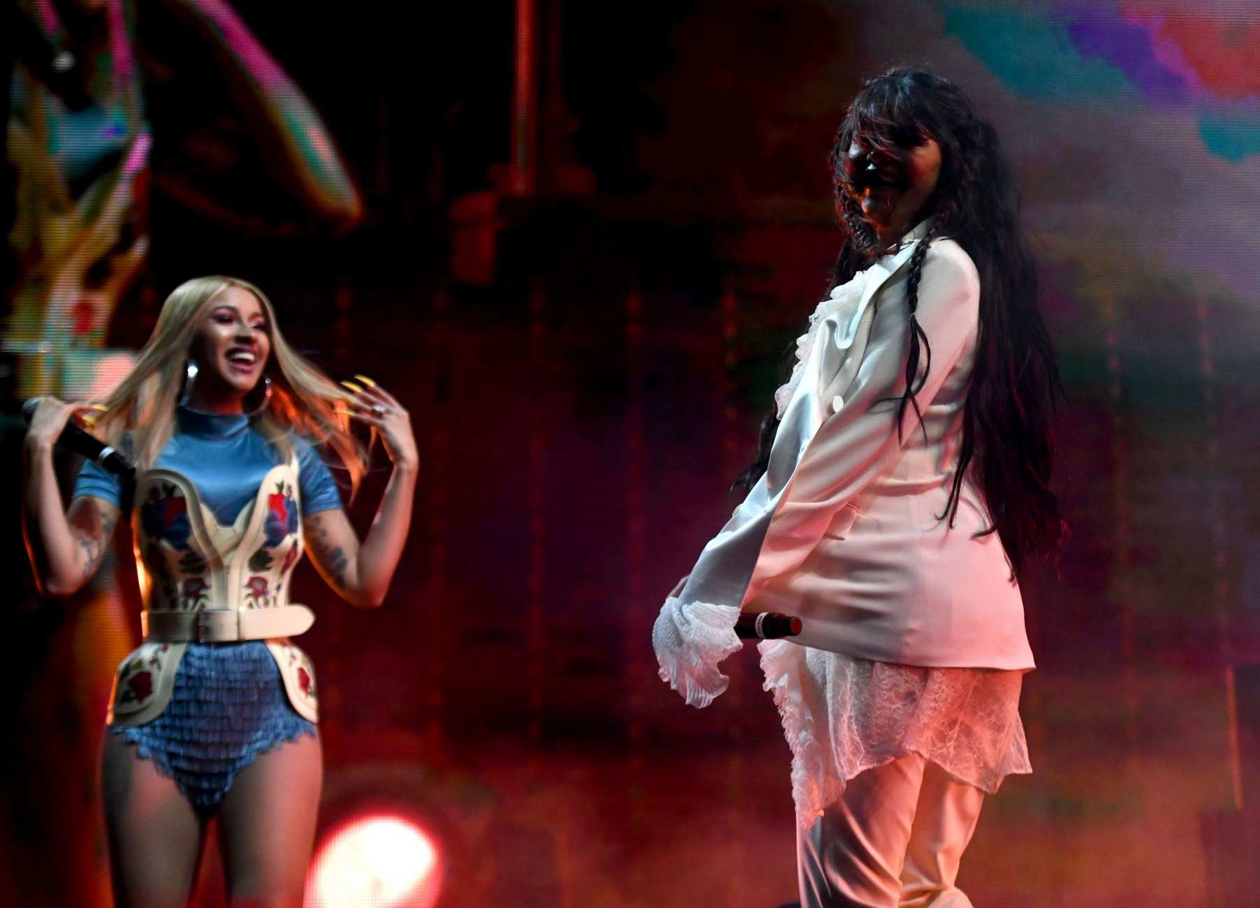 Selena_Gomez_-_Performs_onstage_on_the_Outdoor_Stage_at_Coachella_in_Indio2C_CA_April_122C_2019-10.jpg
